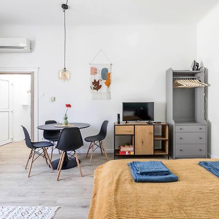 Stylish And Colourful Apartment In The City Centre 布达佩斯 外观 照片