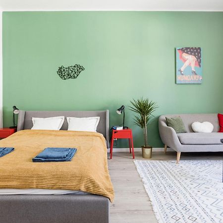 Stylish And Colourful Apartment In The City Centre 布达佩斯 外观 照片