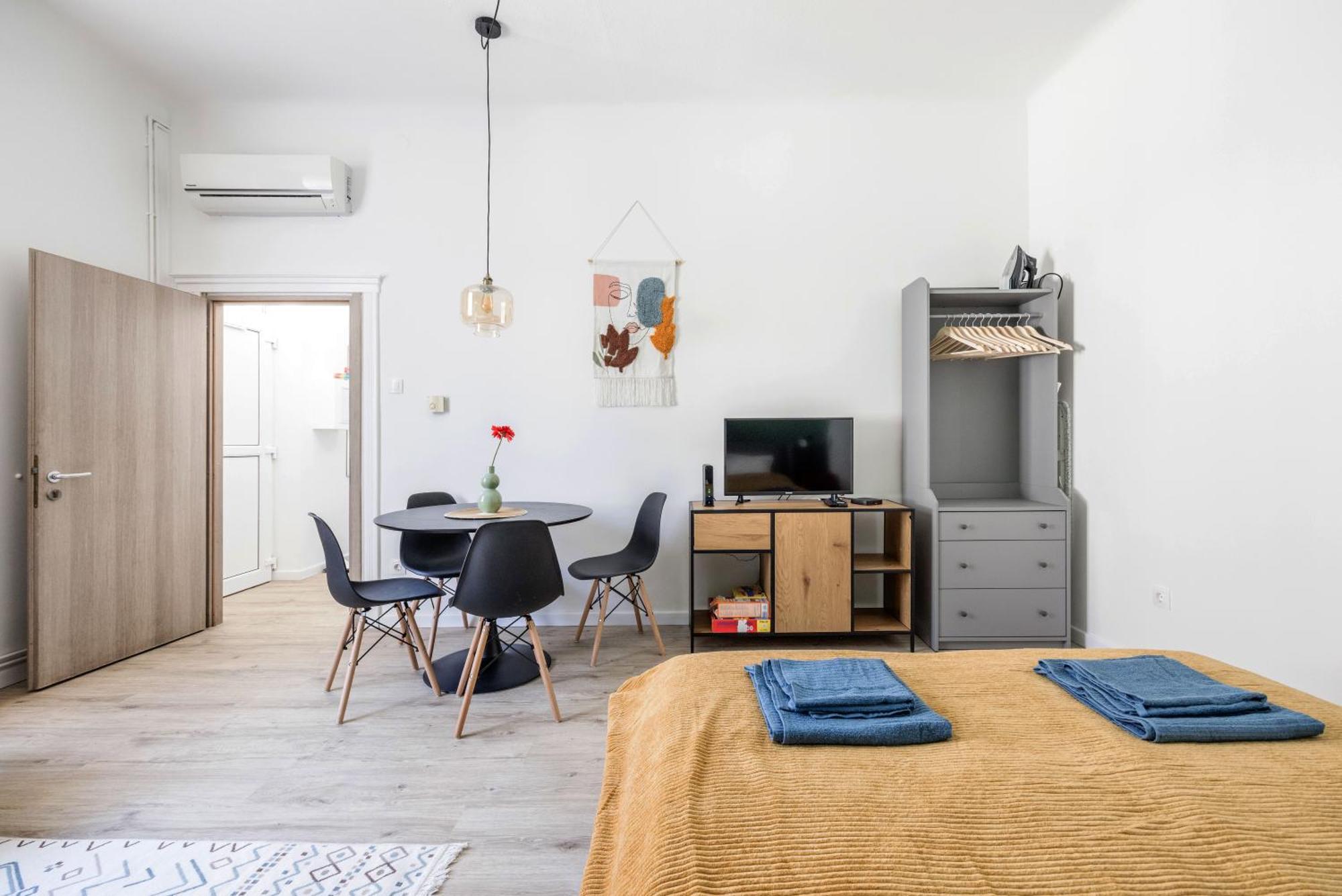 Stylish And Colourful Apartment In The City Centre 布达佩斯 外观 照片