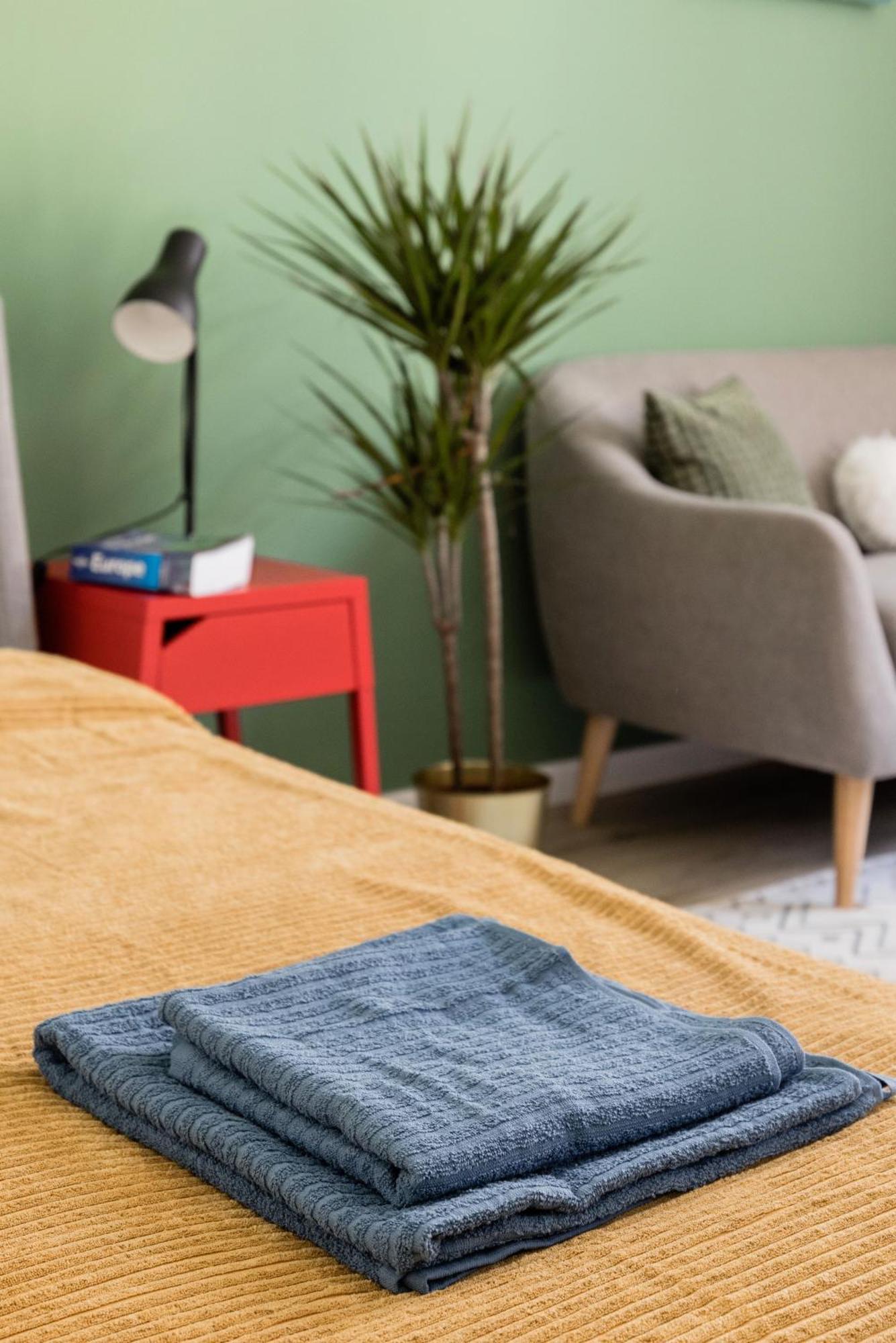 Stylish And Colourful Apartment In The City Centre 布达佩斯 外观 照片