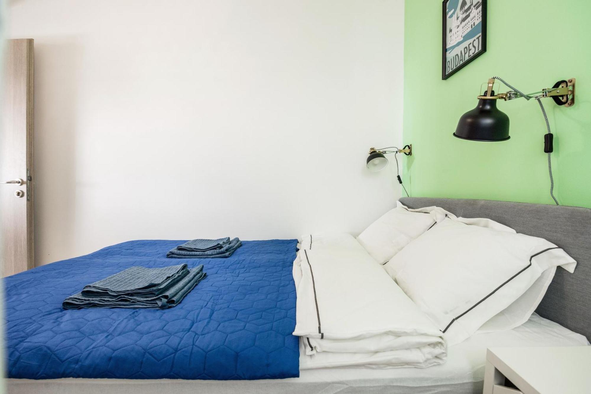 Stylish And Colourful Apartment In The City Centre 布达佩斯 外观 照片
